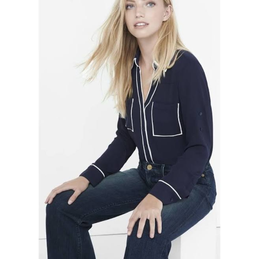 4/$20 Express portifino original fit navy blue top
